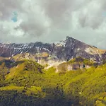 דירה And Natasa קובאריד