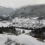 And Natasa דירה *