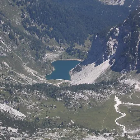 And Natasa Apartment *